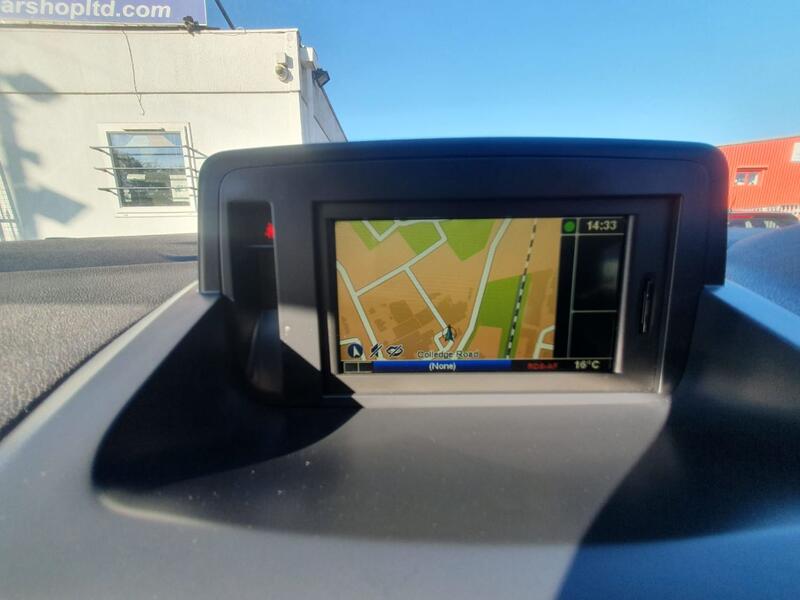 RENAULT MEGANE 1.5 dCi Dynamique TomTom 2011