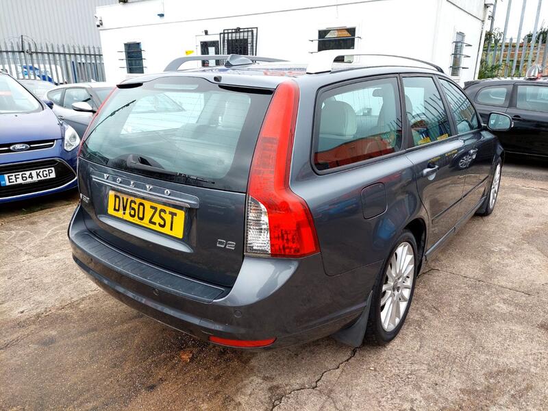 VOLVO V50 1.6 D2 SE Lux  2010