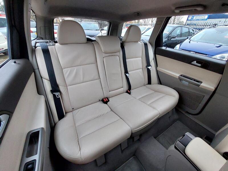 VOLVO V50 1.6 D2 SE Lux  2010
