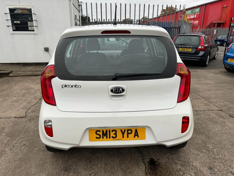 KIA PICANTO 1.0 2  2013