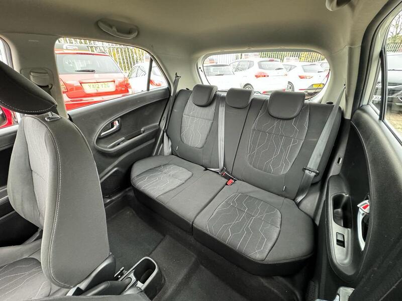KIA PICANTO 1.0 2  2013