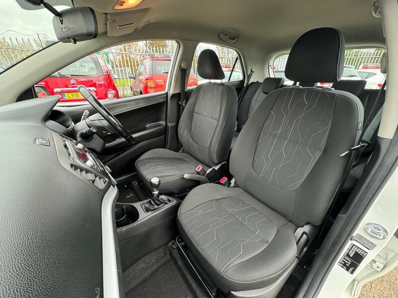 KIA PICANTO 1.0 2  2013