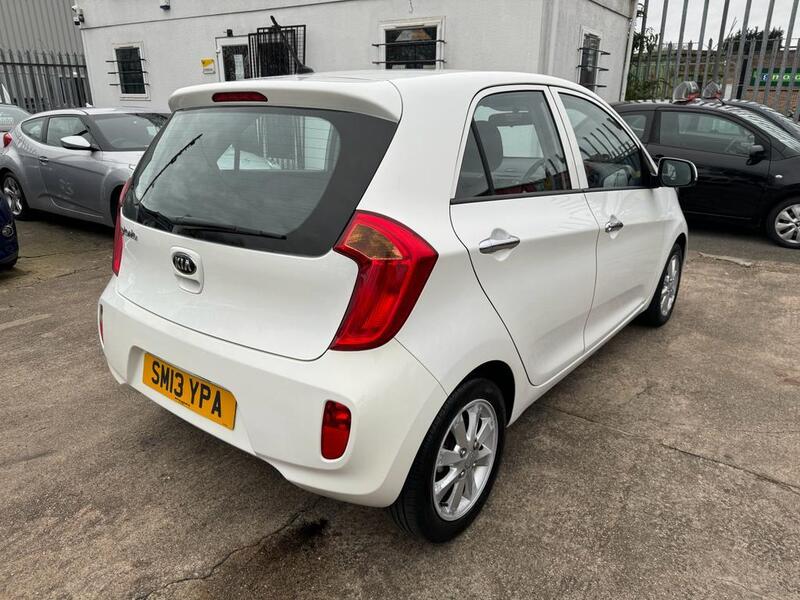 KIA PICANTO 1.0 2  2013