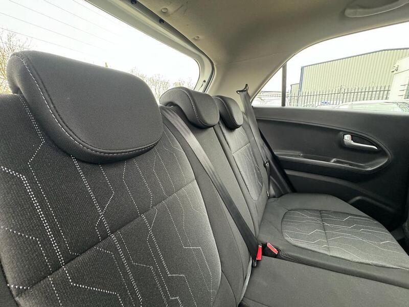 KIA PICANTO 1.0 2  2013
