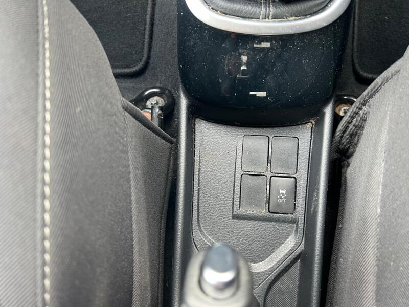 TOYOTA YARIS 1.3 Dual VVT-i Design 2016