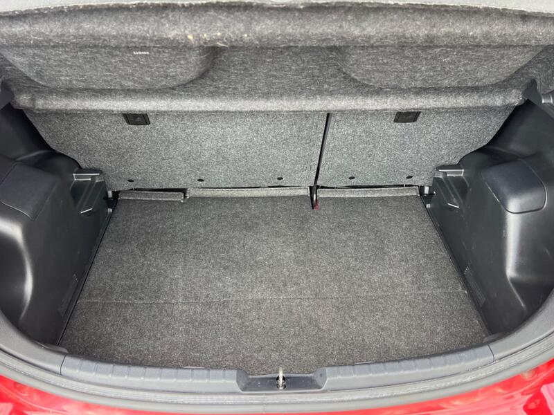 TOYOTA YARIS 1.3 Dual VVT-i Design 2016