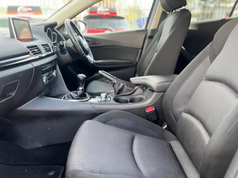 MAZDA MAZDA3 2.0 SKYACTIV-G SE-L Nav 2016