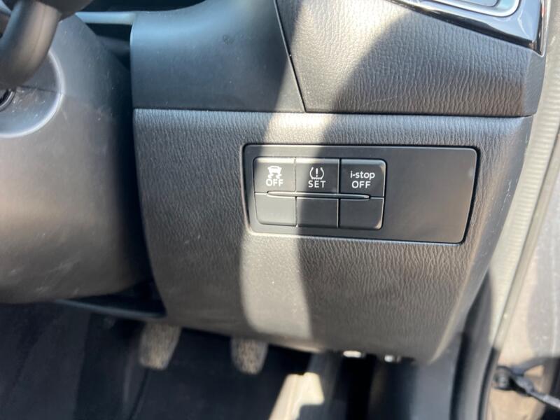 MAZDA MAZDA3 2.0 SKYACTIV-G SE-L Nav 2016