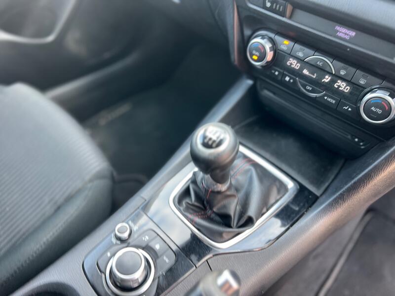 MAZDA MAZDA3 2.0 SKYACTIV-G SE-L Nav 2016