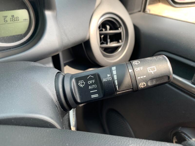 MAZDA MAZDA2 1.3 Sport Venture 2015