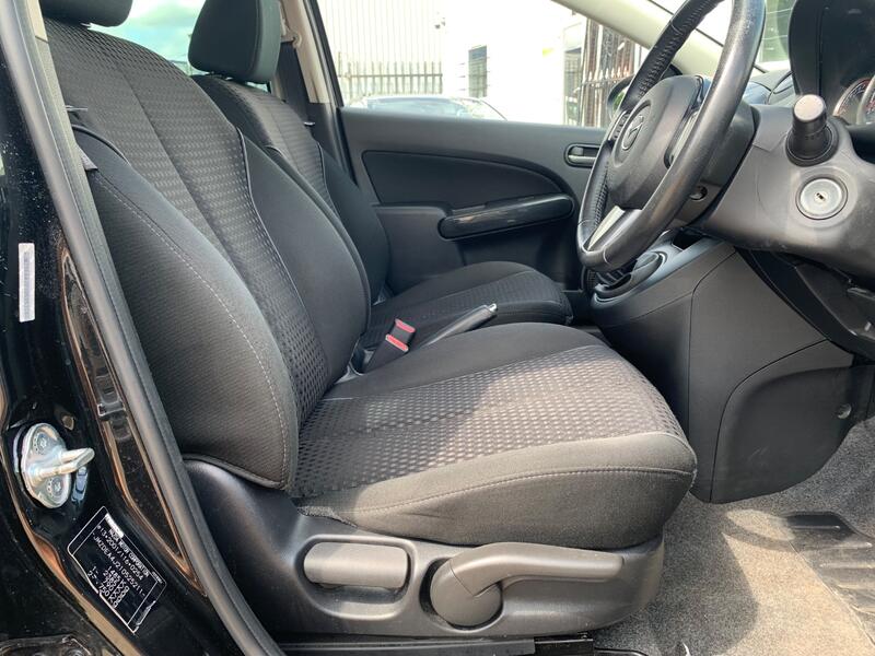 MAZDA MAZDA2 1.3 Sport Venture 2015