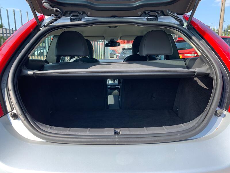 VOLVO C30 1.6 D DRIVe SE 2012