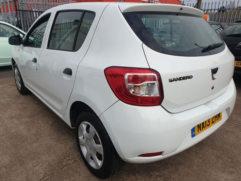 DACIA SANDERO AMBIANCE DCI 2013