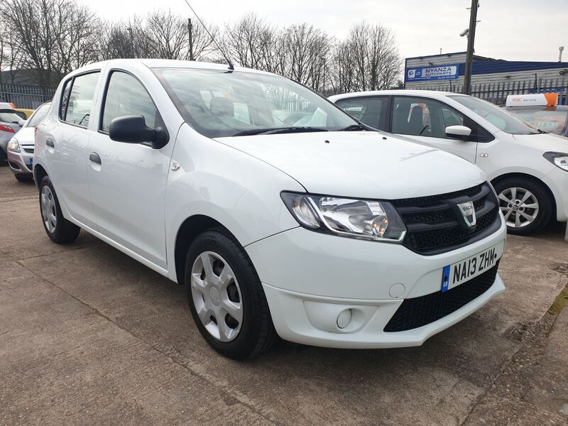 DACIA SANDERO AMBIANCE DCI 2013
