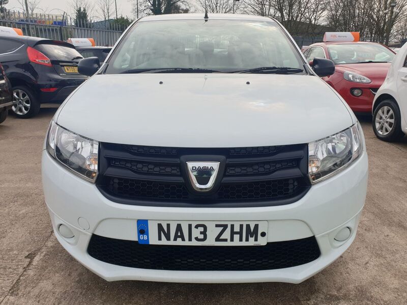 DACIA SANDERO AMBIANCE DCI 2013