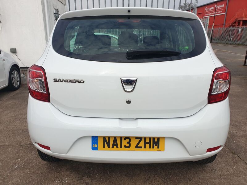 DACIA SANDERO AMBIANCE DCI 2013