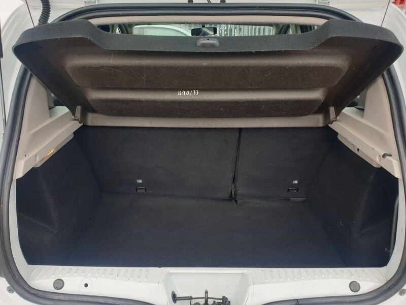 DACIA SANDERO AMBIANCE DCI 2013
