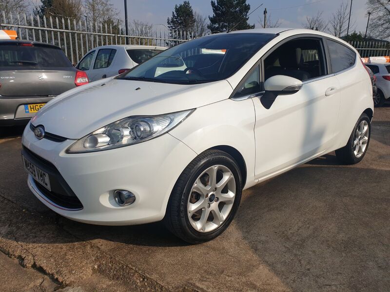 FORD FIESTA ZETEC 2009