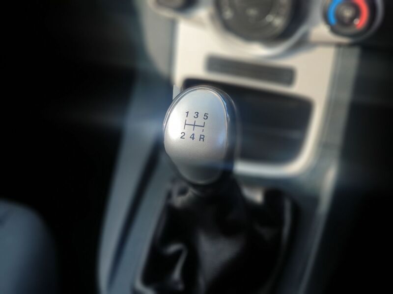FORD FIESTA ZETEC 2009