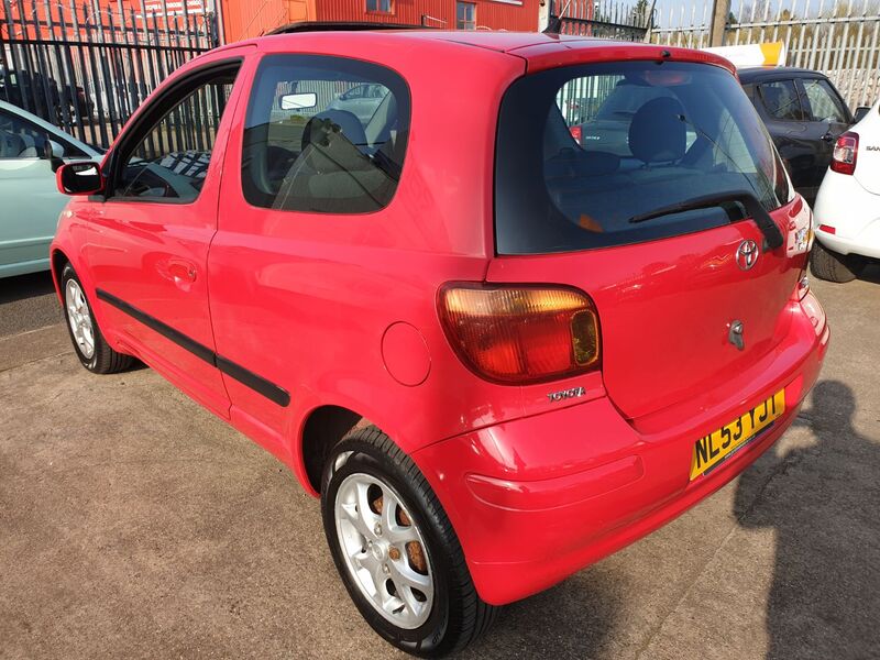 TOYOTA YARIS VVTI T SPIRIT 2003