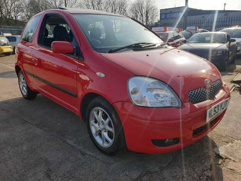 TOYOTA YARIS VVTI T SPIRIT 2003