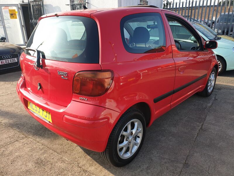 TOYOTA YARIS VVTI T SPIRIT 2003