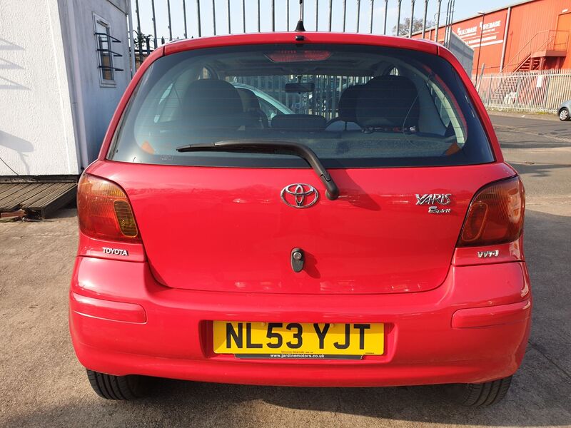 TOYOTA YARIS VVTI T SPIRIT 2003