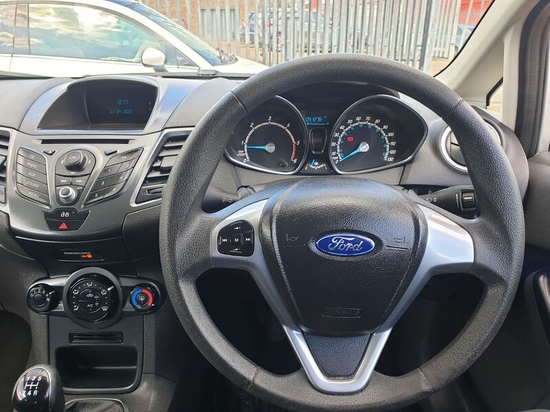 FORD FIESTA STYLE TDCI 2013