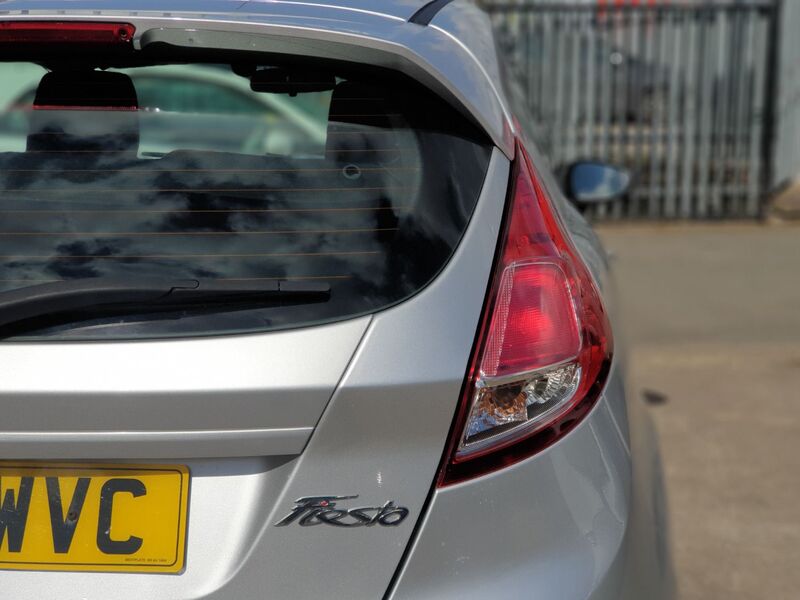 FORD FIESTA STYLE TDCI 2013