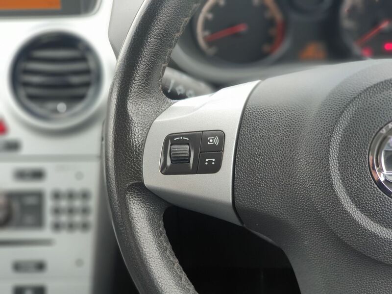 VAUXHALL CORSA ACTIVE AC 2012