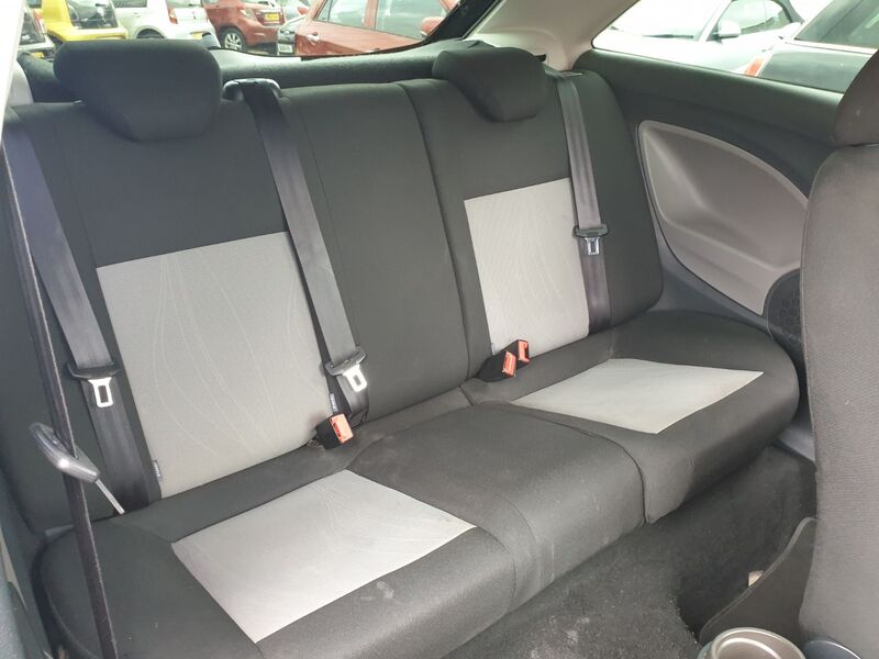 SEAT IBIZA SE 2013