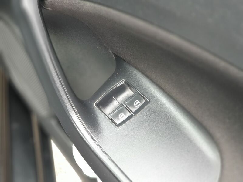 SEAT IBIZA SE 2013