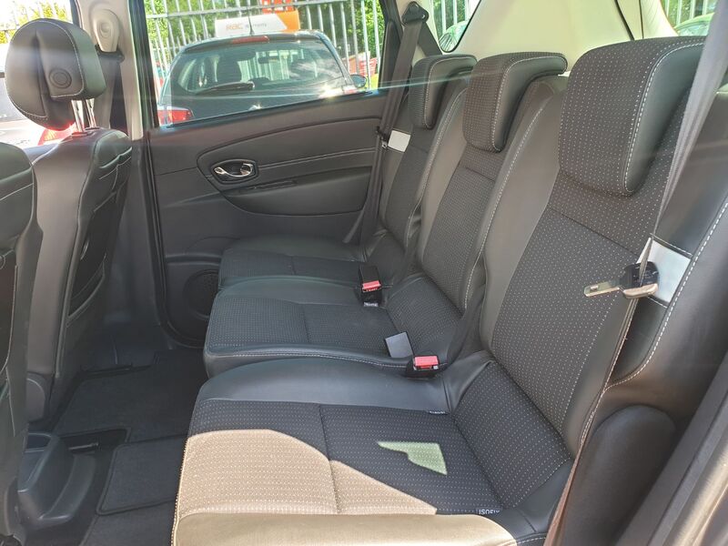 RENAULT SCENIC DYNAMIQUE TOMTOM VVT 2012