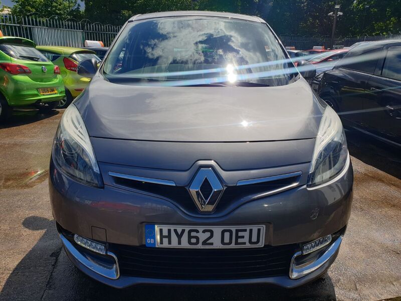 RENAULT SCENIC DYNAMIQUE TOMTOM VVT 2012