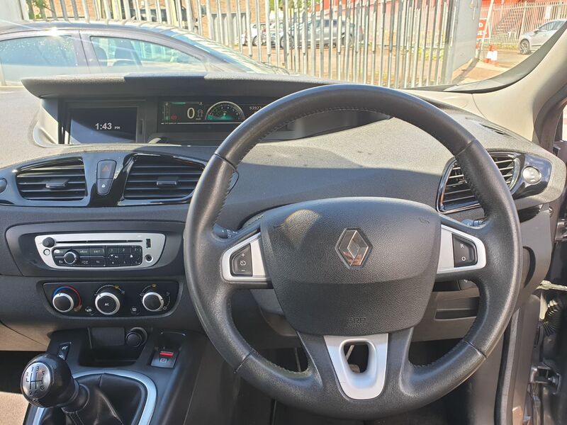 RENAULT SCENIC DYNAMIQUE TOMTOM VVT 2012