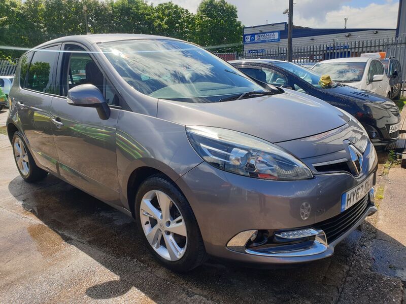 RENAULT SCENIC DYNAMIQUE TOMTOM VVT 2012