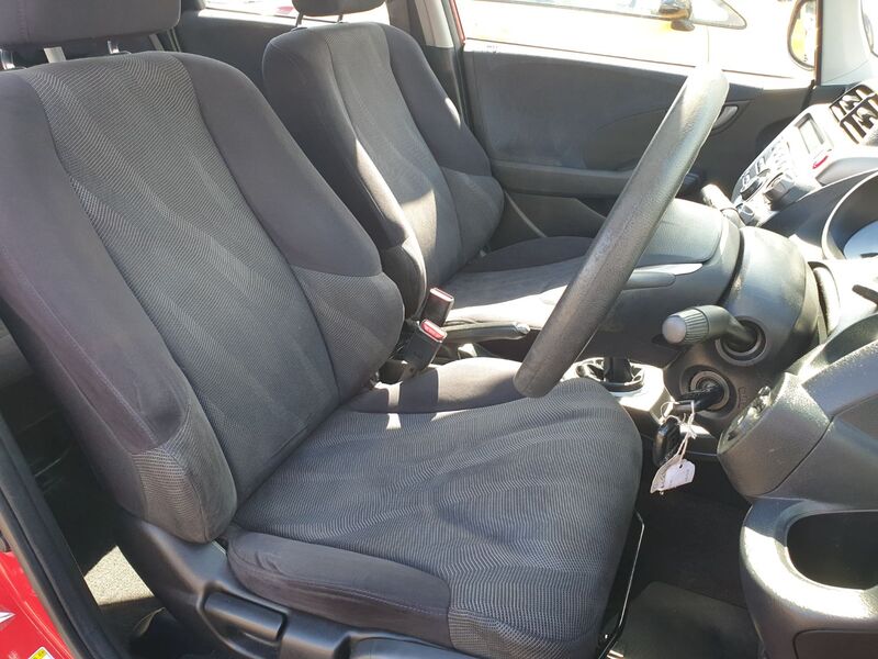 HONDA JAZZ I-VTEC ES 2009