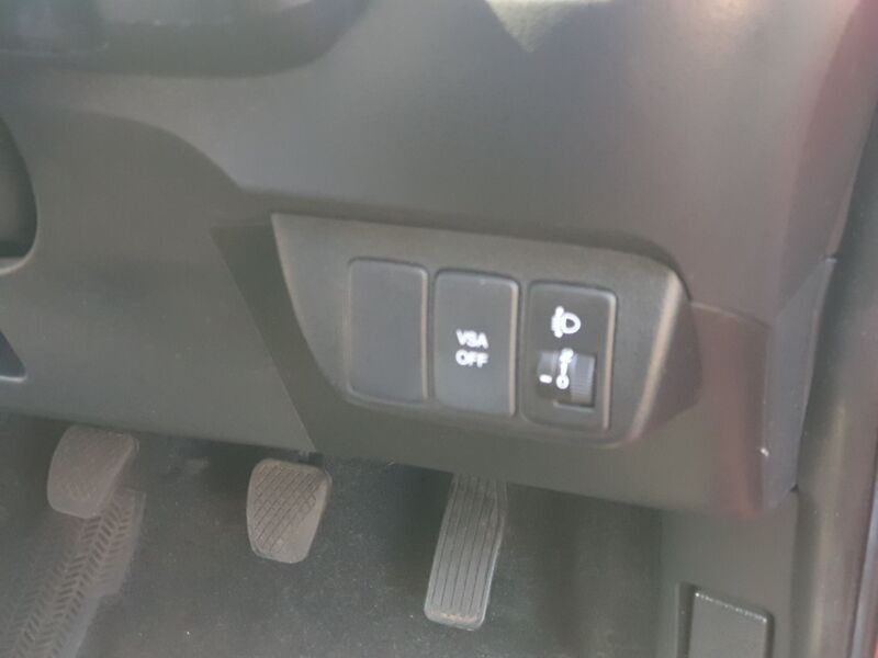HONDA JAZZ I-VTEC ES 2009