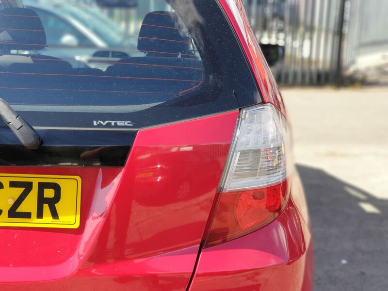 HONDA JAZZ I-VTEC ES 2009