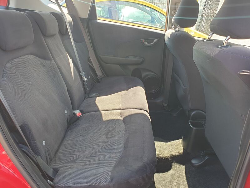 HONDA JAZZ I-VTEC ES 2009
