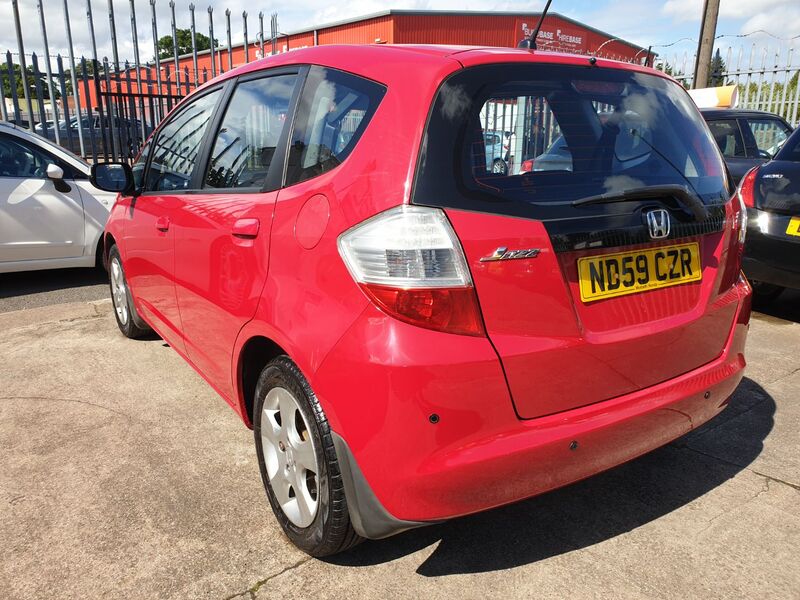 HONDA JAZZ I-VTEC ES 2009