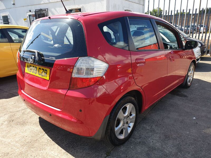 HONDA JAZZ I-VTEC ES 2009