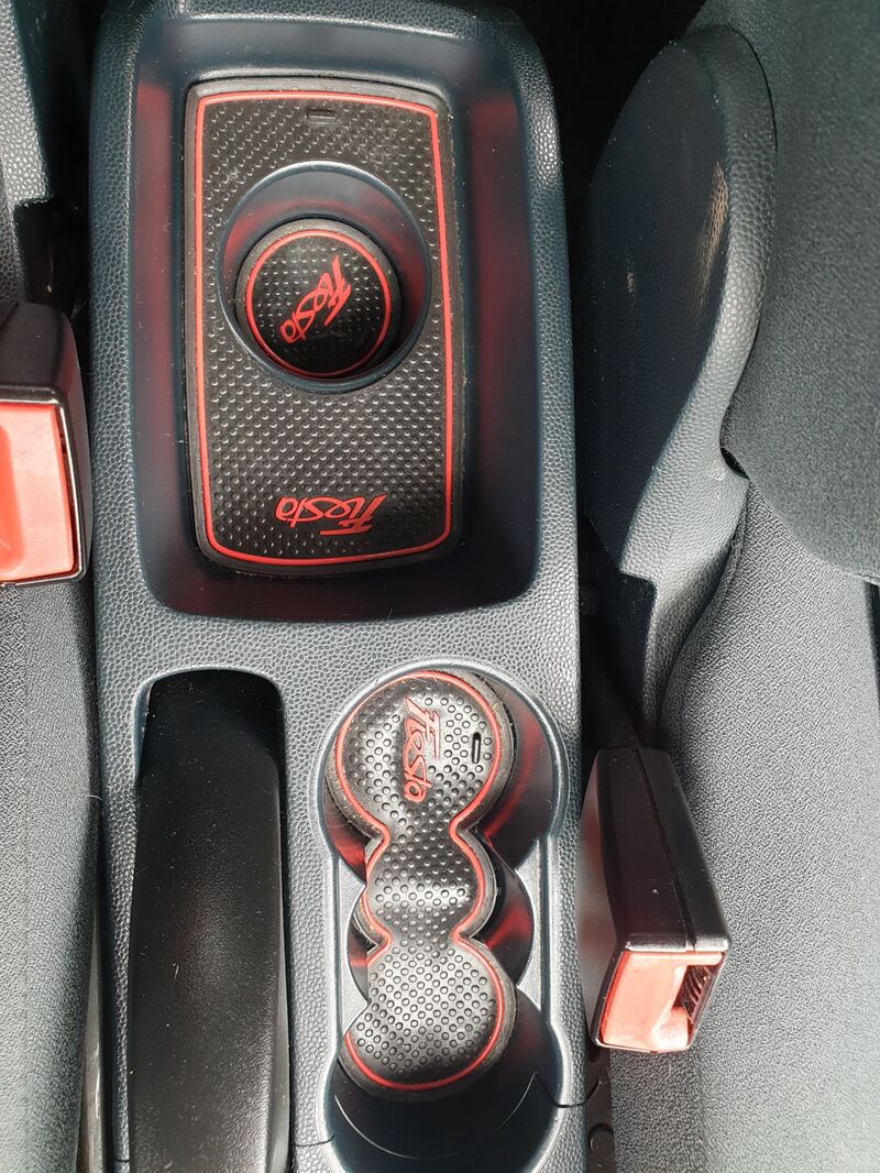 FORD FIESTA TITANIUM 2009