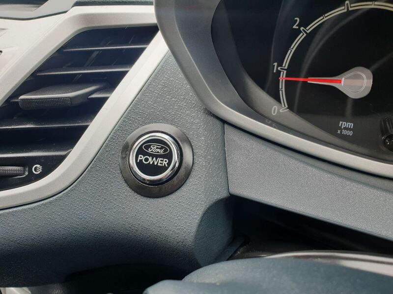 FORD FIESTA TITANIUM 2009