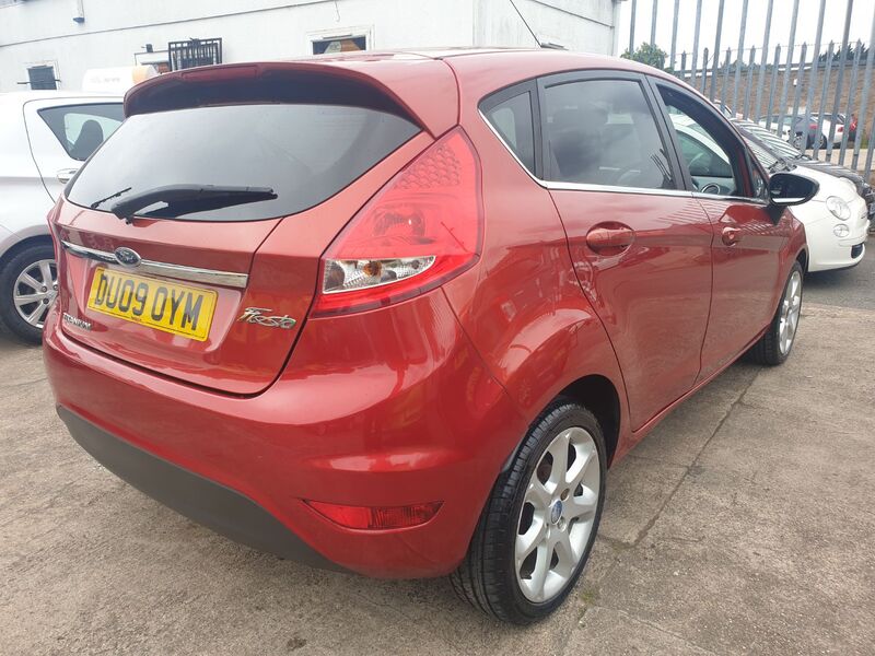 FORD FIESTA TITANIUM 2009