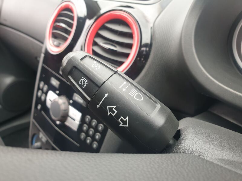 VAUXHALL CORSA LIMITED EDITION 2013