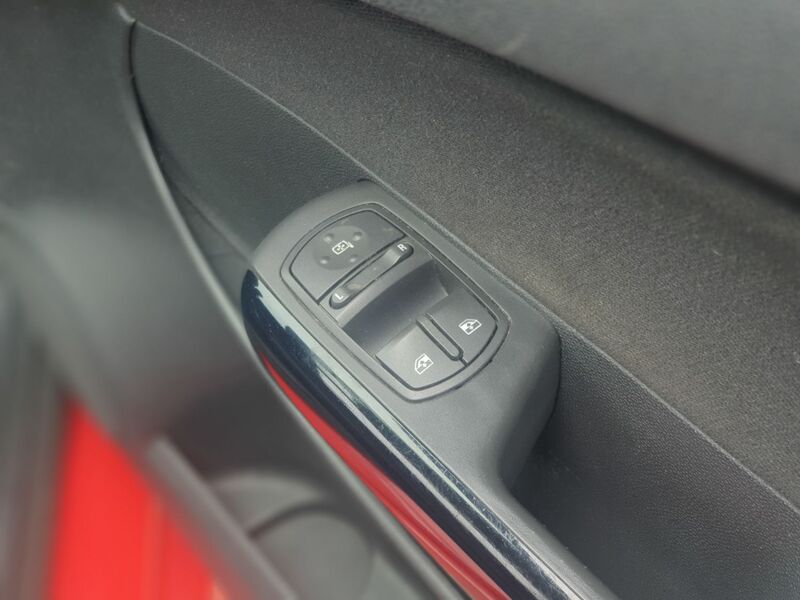 VAUXHALL CORSA LIMITED EDITION 2013