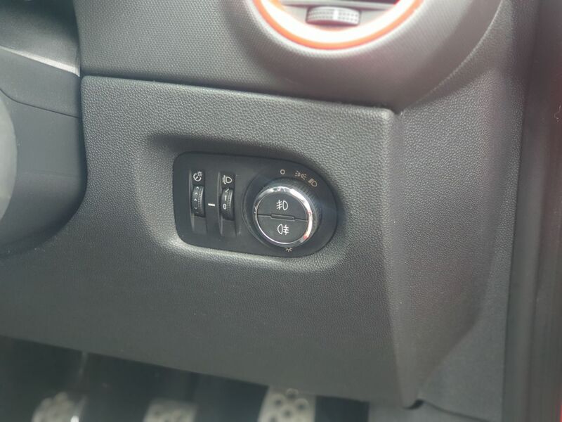 VAUXHALL CORSA LIMITED EDITION 2013