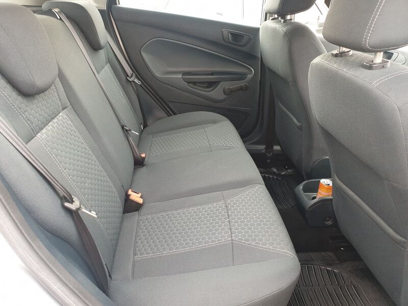 FORD FIESTA ZETEC 2010