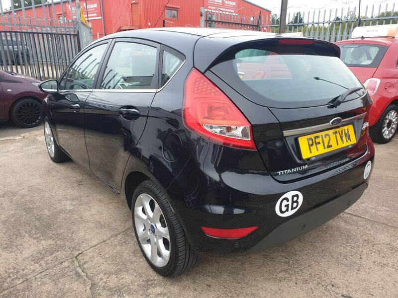 FORD FIESTA CENTURA 2012